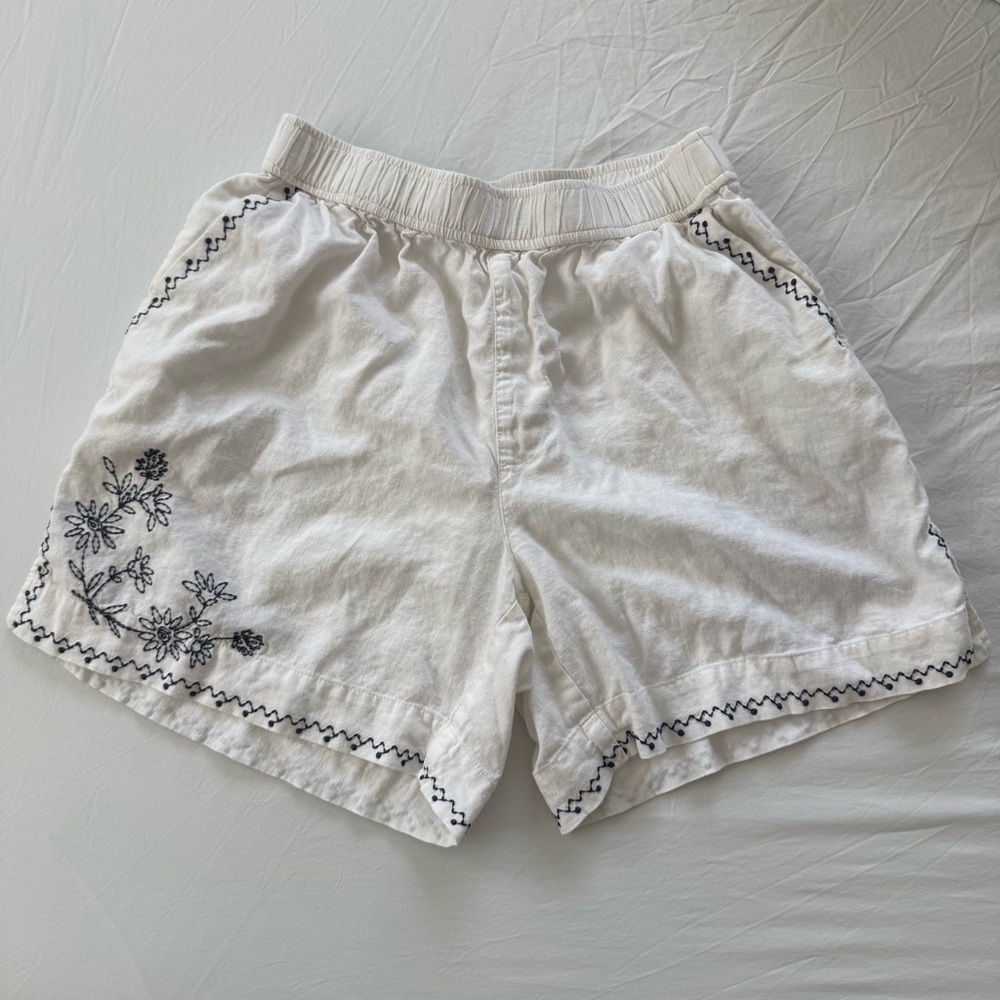 Madewell White Cotton Embroidered Shorts with Navy Stitching